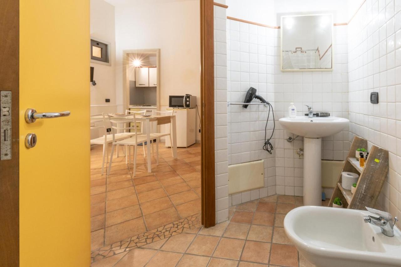Andrea'S Hotel Лече Екстериор снимка